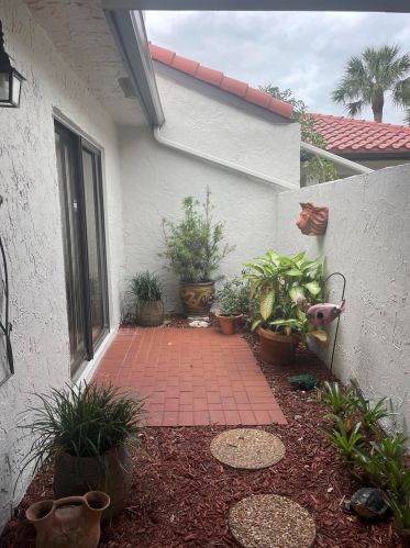 21425 Cypress Hammock Dr, Boca Raton, FL 33428-1912