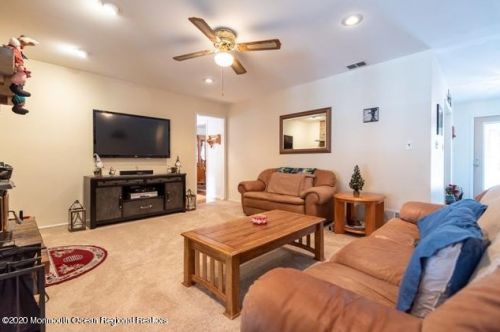 426 Frank Applegate Rd, Jackson Twp NJ 08527-2454 exterior