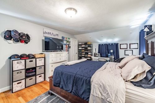 120 Patricia Cir, Springfield MA  01119-2227 exterior