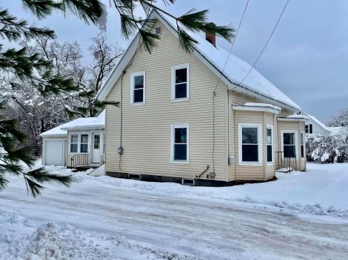 48 Pembroke Rd, Concord NH  03301-5642 exterior