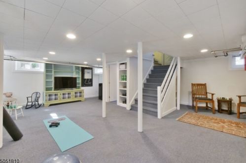 26 Harvard St, Montclair NJ 07042-5028 exterior