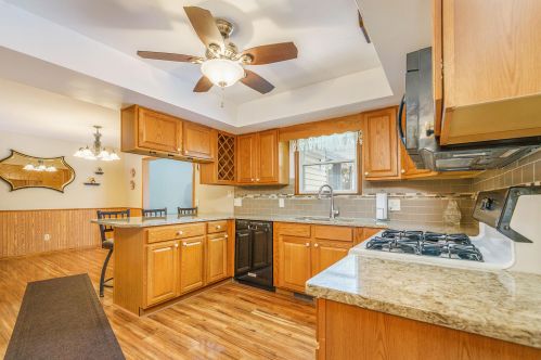 3660 Evaline Dr, Meskegon MI 49444-4133 exterior