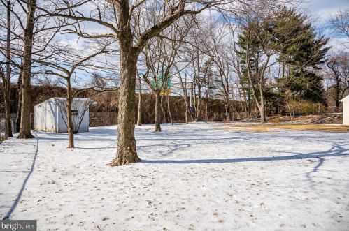 506 Elizabeth Rd, Glen Burnie MD 21061-4638 exterior