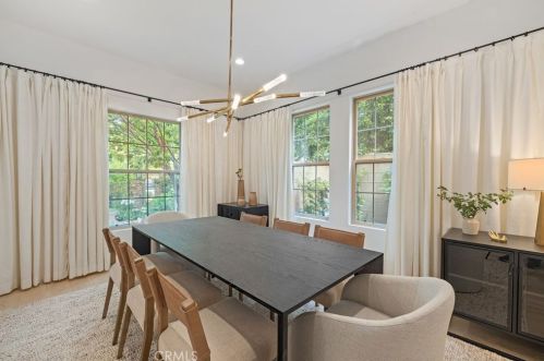 10464 Caribou Way, Tustin CA  92782-1470 exterior