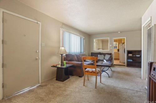 990 Julian St, Turlock CA 95380-3810 exterior