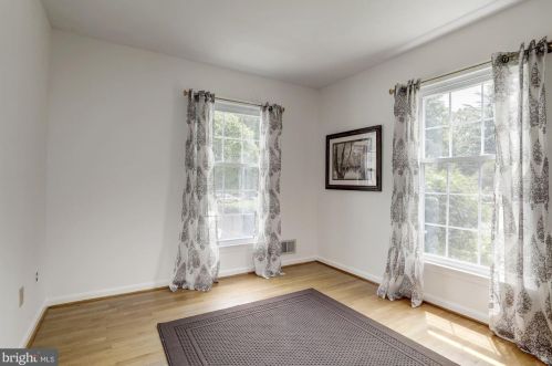 10239 Gainsborough Rd, Rockville MD  20854-4039 exterior