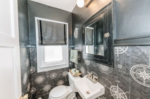 5030 Larkin St, Milwaukee WI 53217-5754 exterior