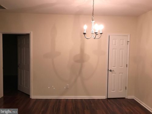 1333 Sierra Dr, Trenton NJ  08619-2069 exterior