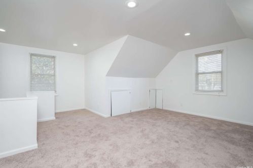 68 Euclid St, Valley Stream NY  11580-4111 exterior