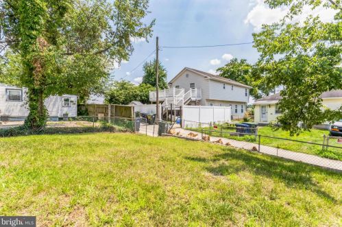 4243 Dix St, Washington DC 20019-2875 exterior