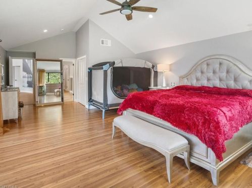 2550 16 Ave, Naples FL 34120-5492 exterior