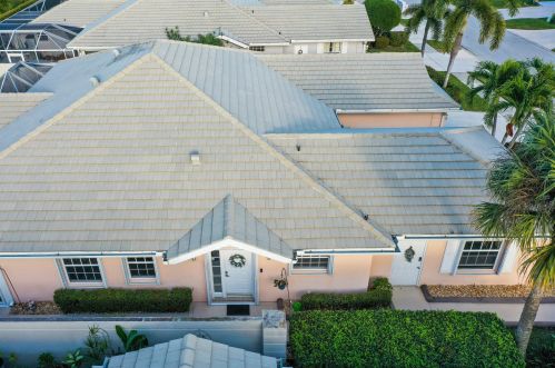 1218 Bentley Cir, Fort Pierce, FL 34986-1852