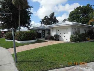 1381 11th Ter, Boca Raton FL  33486-5456 exterior