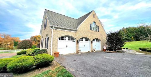 17815 Fraley Farm Rd, Rockville MD 20855-1664 exterior