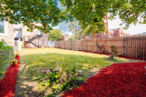 3558 Huron St, Chicago IL  60624-1347 exterior