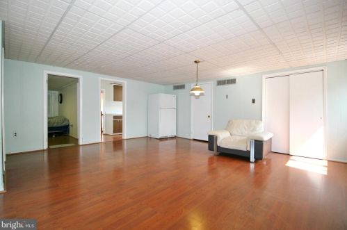 1078 Corn Crib Dr, Huntingdon Valley PA 19006-3306 exterior