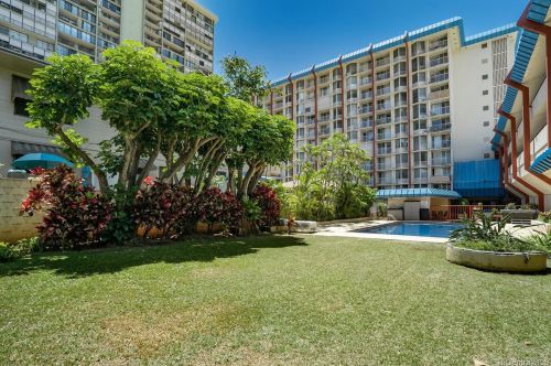 1535 Pensacola St, Honolulu HI  96822-3835 exterior