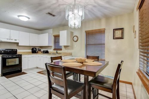 3101 Gordon Ct, Tampa FL 33619-1833 exterior