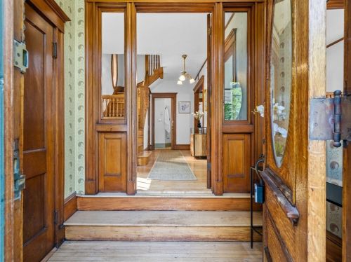 82 Perkins St, Boston, MA