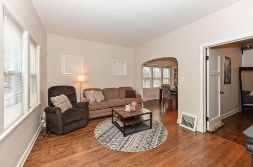 3284 Bartlett Ave, Milwaukee, WI 53211-3021