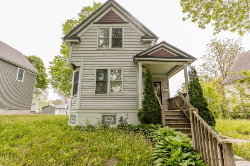 2522 36, Milwaukee WI 53210-3041 exterior