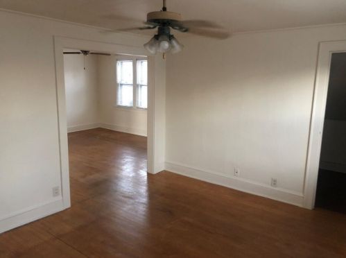 820 Glendale Ave, Milwaukee, WI 53211-1025