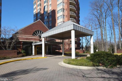 5800 Nicholson Ln, Rockville MD  20852-2988 exterior