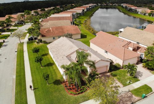 426 Springview Loop, Fort Pierce FL  34986-2663 exterior