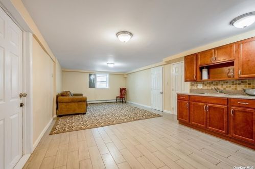 1660 Arkansas Dr, Valley Stream NY 11580-1804 exterior