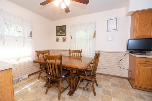 5805 111, Milwaukee WI 53214-2357 exterior