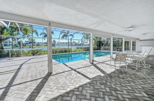 528 Turtle Hatch Rd, Naples FL 34103-8540 exterior