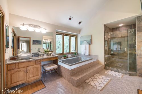 3601 Lindsay Ln, Bull Valley IL 60014-4781 exterior