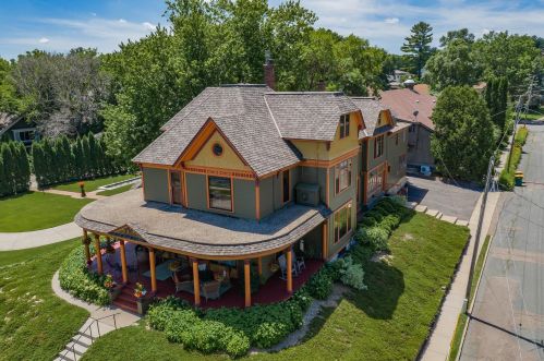 626 4th St, Stillwater MN 55082-4827 exterior