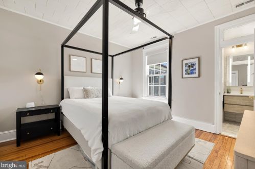 1218 Fairmont St, Washington DC  20009-5322 exterior