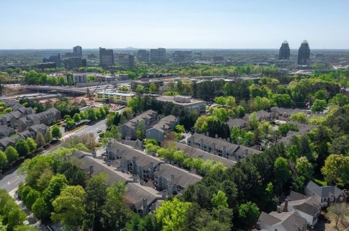 329 Granville Ct, Atlanta GA  30328-3434 exterior