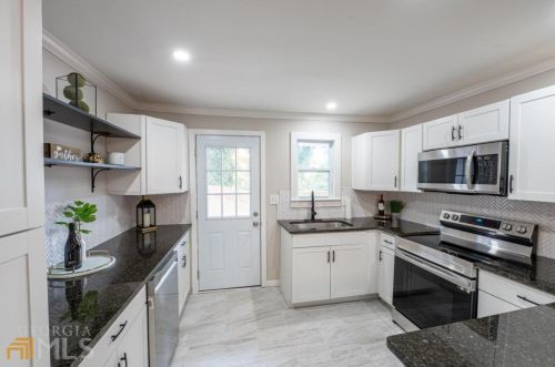 1309 Kenilworth Dr, Atlanta GA 30310-3941 exterior