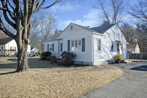 9 Duggan Cir, Springfield, MA 01119-1903