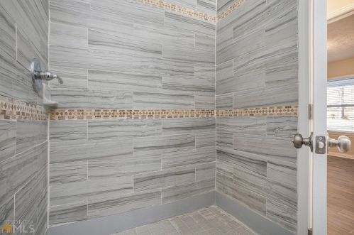 972 Timbervale Ln, Lithonia GA  30058-6010 exterior