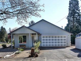 238 136th Ave, Portland, OR 97233-1820