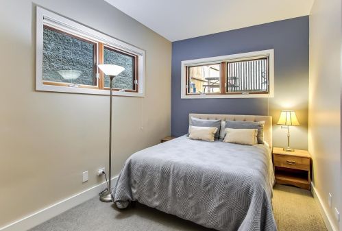 2637 Wayne Ave, Chicago IL 60614-1231 exterior