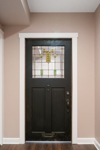 2955 Sunnyside Ave, Chicago IL 60630-3923 exterior