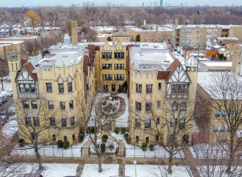 5657 Spaulding Ave, Chicago, IL 60659-3625