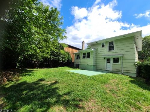 2347 Morse Ave, Scotch Plains NJ  07076-2162 exterior