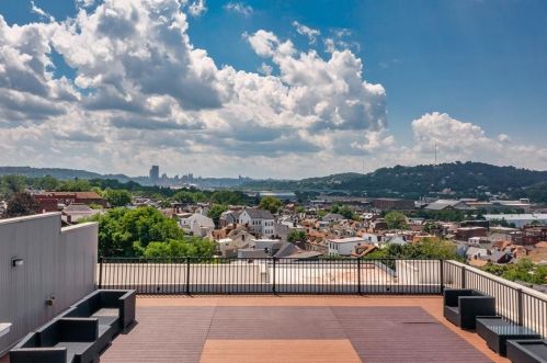 5267 Holmes St, Pittsburgh PA  15201-2460 exterior