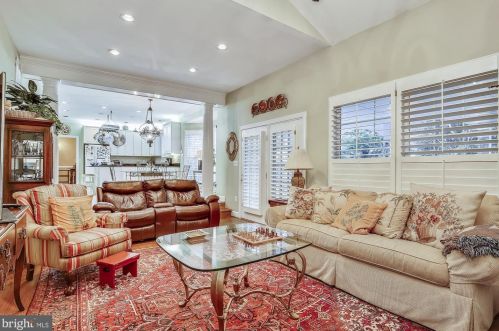 1276 Beverly Rd, Mc Lean VA 22101-2834 exterior