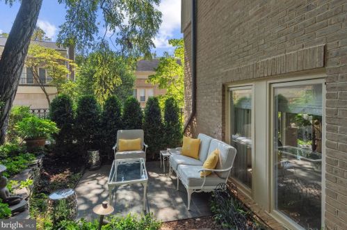 4501 Foxhall Cres, Washington DC 20007-1055 exterior