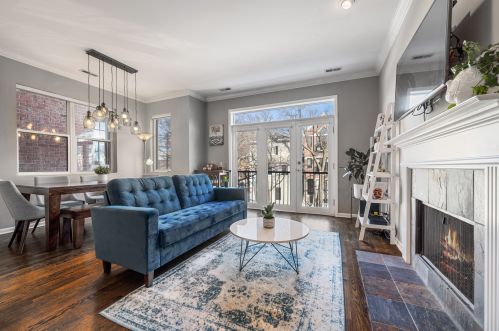 2654 Racine Ave, Chicago, IL 60614-1216