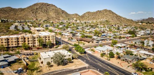 9637 Central Ave, Phoenix AZ  85020-2033 exterior