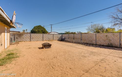 3610 32 St, Tucson AZ 85711-6830 exterior