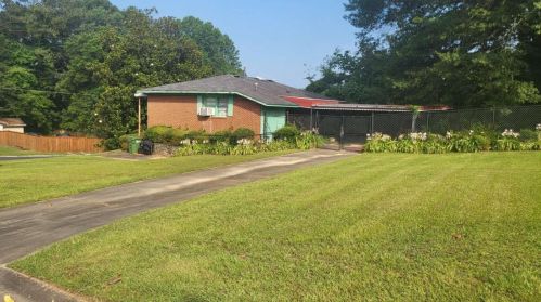 3991 Adamsville Dr, Atlanta, GA 30331-3837